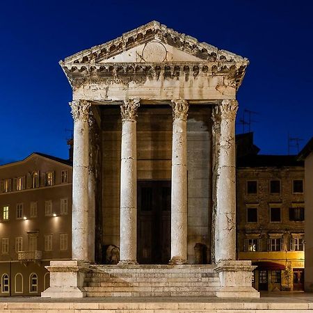 Central Augustus App Pula Buitenkant foto